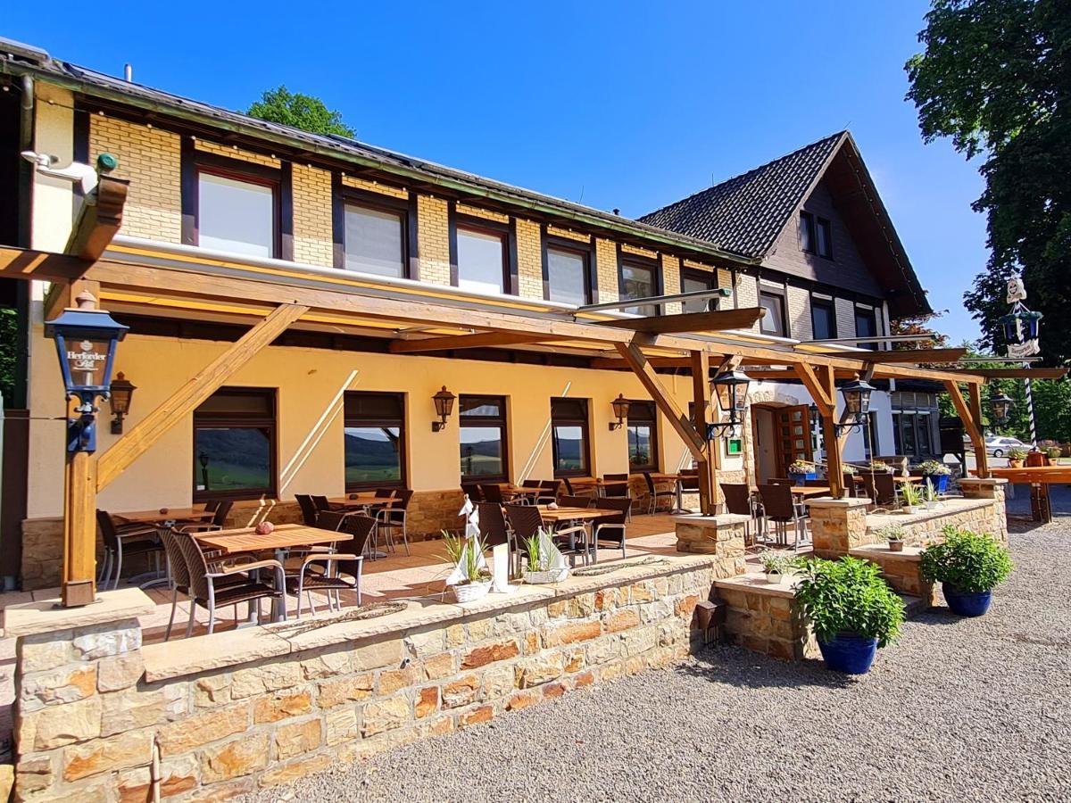Hotel Waldquelle - Baumhaushotel アエルツェン エクステリア 写真