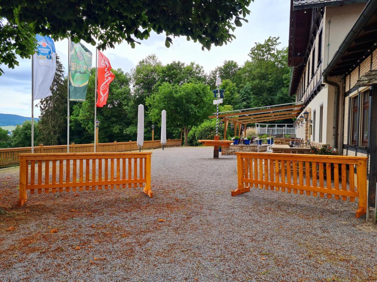 Hotel Waldquelle - Baumhaushotel アエルツェン エクステリア 写真