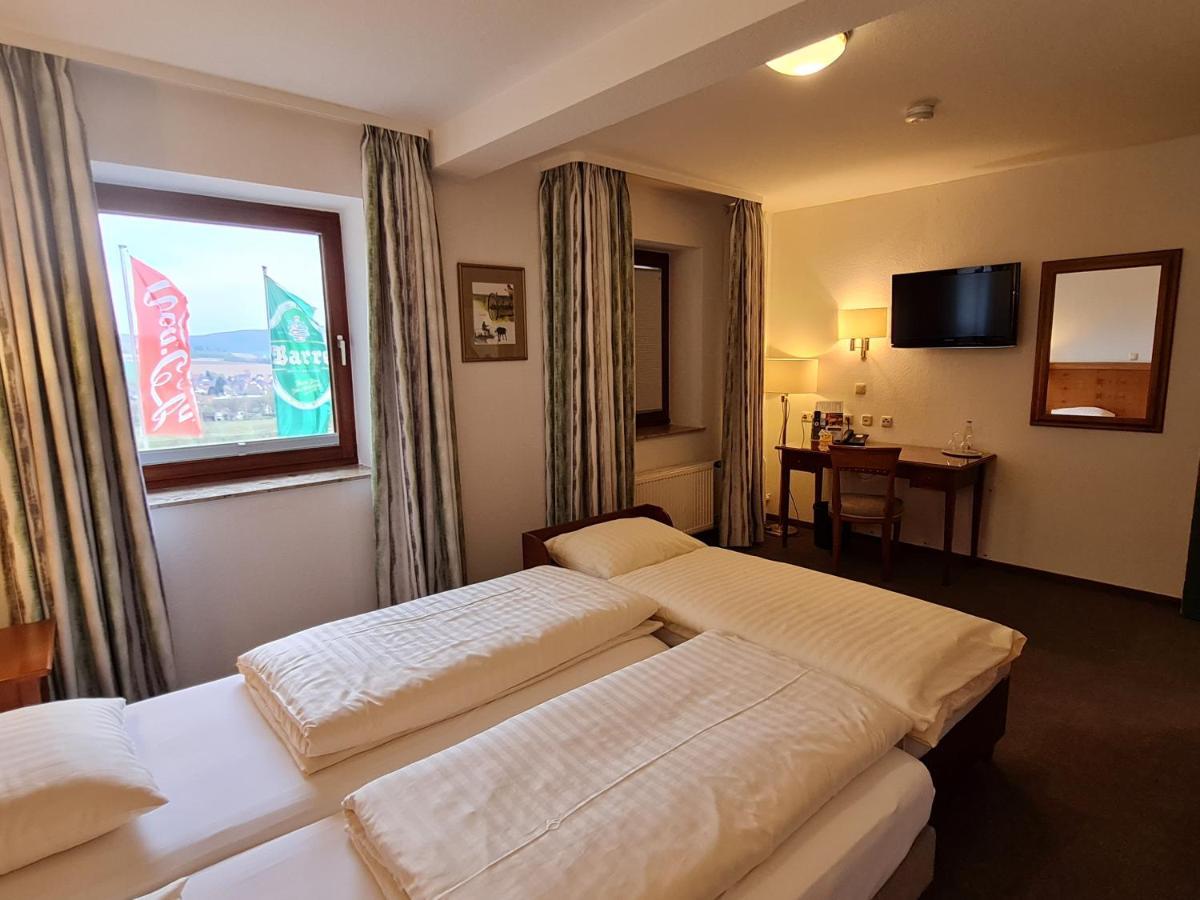 Hotel Waldquelle - Baumhaushotel アエルツェン エクステリア 写真