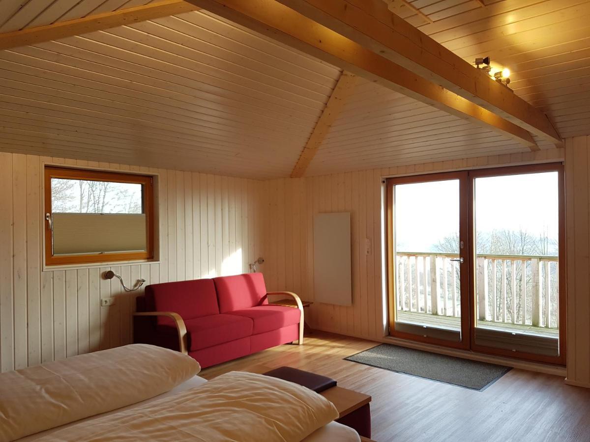 Hotel Waldquelle - Baumhaushotel アエルツェン エクステリア 写真