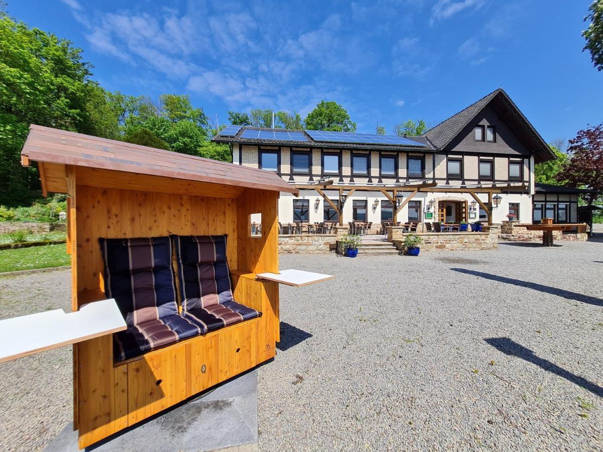 Hotel Waldquelle - Baumhaushotel アエルツェン エクステリア 写真
